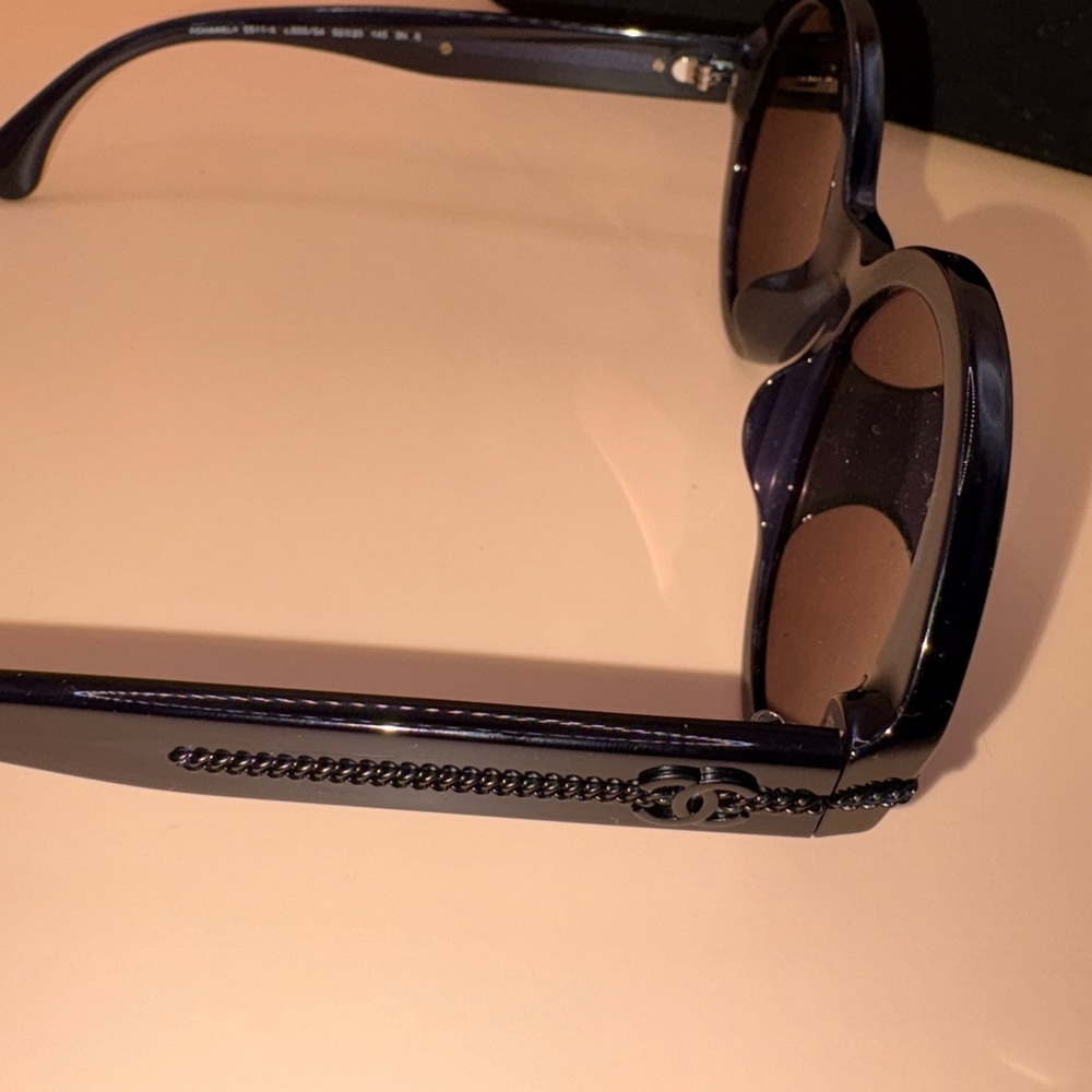 💙SOLD🖤Chanel Navy Blue Sunglasses - Picture 13 of 13